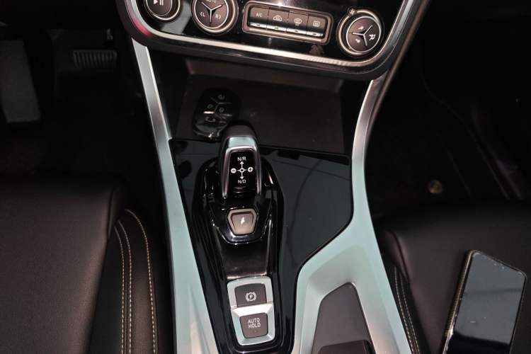 Used Lynk & Co 01 2020 2.0T Two-Wheel Drive Pure Pro Version China VI Standard
