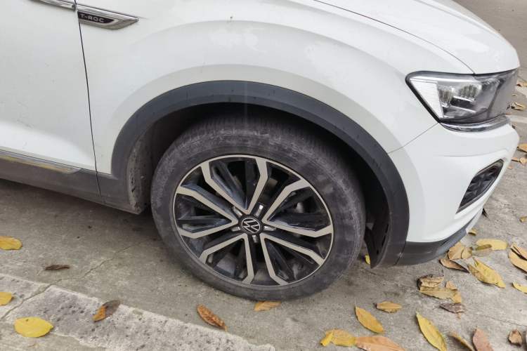 Used Volkswagen T-ROC 2022 280TSI DSG Two-Wheel Drive Comfort PLUS Exterior 1