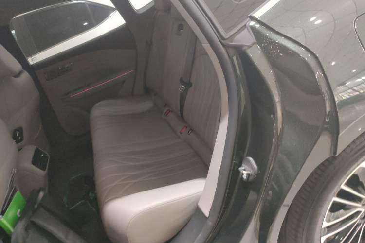 Used Geely Galaxy Galaxy 8 2025 130km EM-i Deluxe Edition
