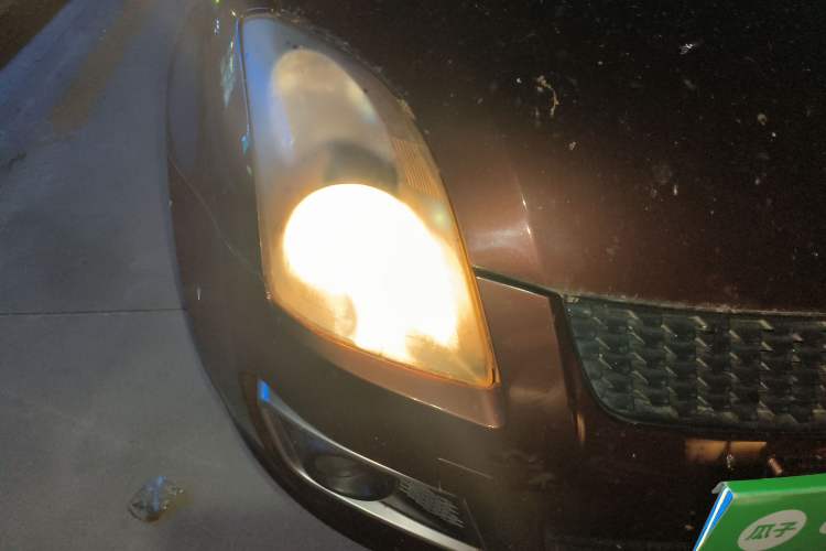 Used Suzuki Swift 2013 1.5L Manual Standard Edition Right Front Headlight