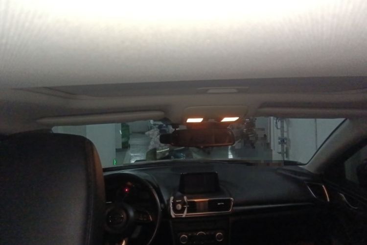 Used Mazda 3 Axela 2017 Sedan 2.0L Automatic Flagship Model China V Standard Headliner