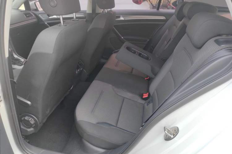 Used Volkswagen Golf 2016 230TSI Automatic Comfort Version Left Rear Seat