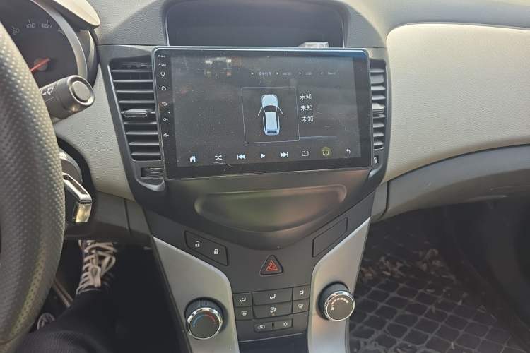 Used Chevrolet Cruze 2013 1.6L SL MT Audio And AC Panel