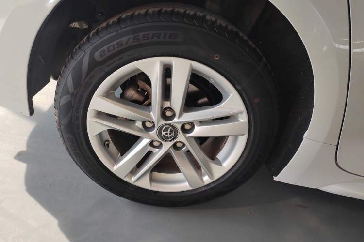 Used Toyota Levin 2021 185T CVT Luxury Edition Right Rear Wheel Hub