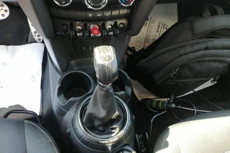 Used MINI 2014 1.5T COOPER Fun
