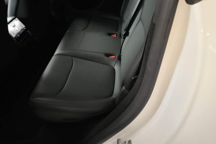 Used Tesla Model Y 2025 Long-Range All-Wheel Drive First Edition