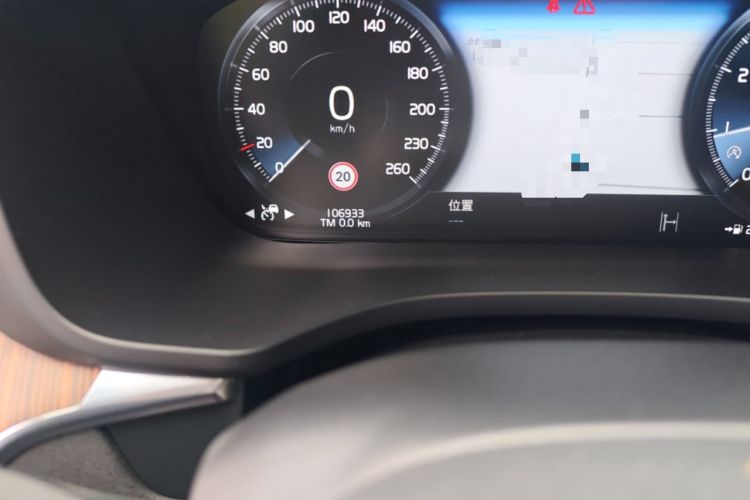 Used Volvo XC60 2021 T5 4x4 Smart Luxury Edition Odometer Close Up