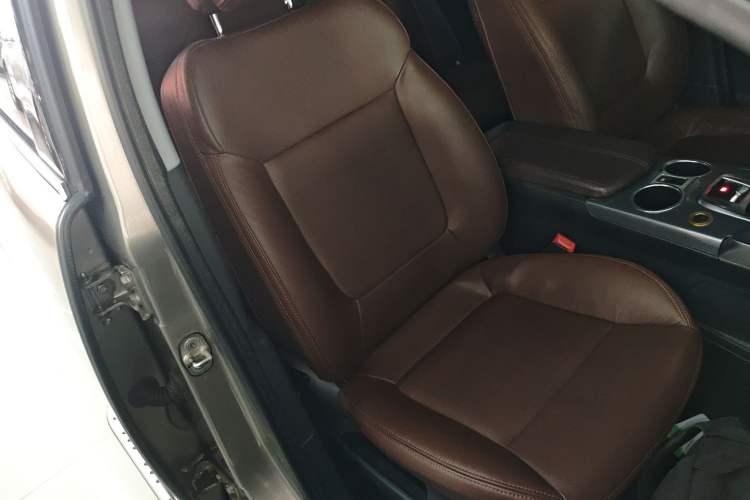 Used Peugeot 3008 2016 2.0L Automatic Standard Edition
