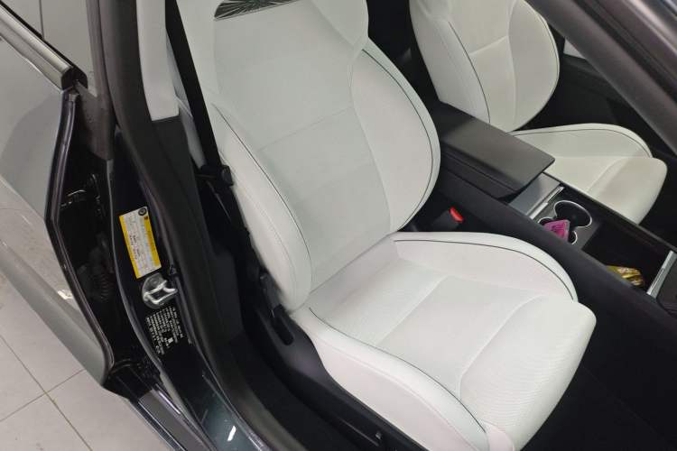 Used Tesla Model 3 2024 High-Performance All-Wheel-Drive Version