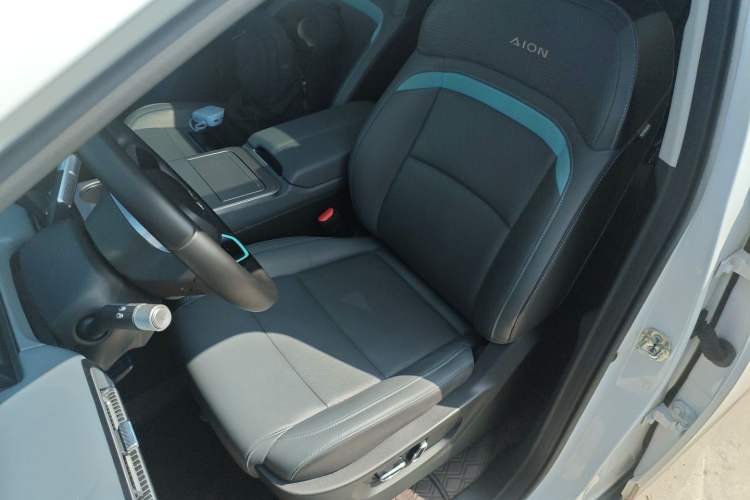 Used AION Y 2023 Plus 510 Smart Edition Left Front Seat