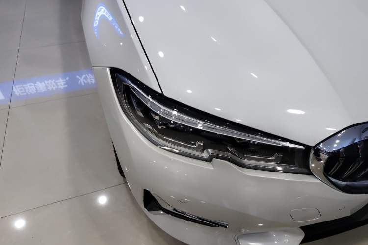 Used BMW 3 Series 2020 325Li First Edition Right Front Headlight