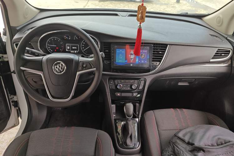 Used Buick Encore 2017 18T Automatic Two-Wheel Drive Urban Leading Model Center Console