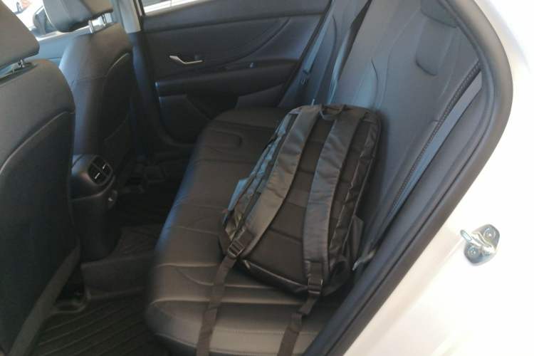 Used Hyundai Elantra 2023 1.5L CVT LUX Prestige Edition