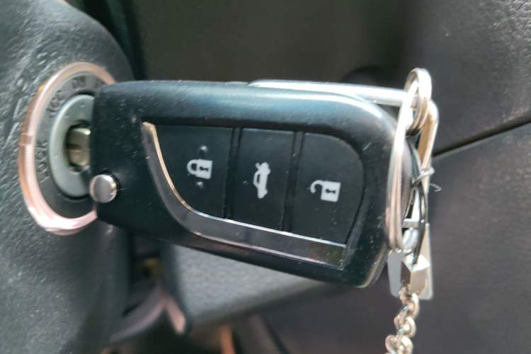 Used Toyota Camry 2016 2.0G 10th Anniversary Leading Edition