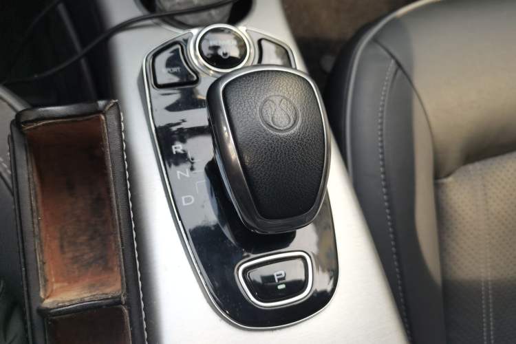 Used Denza 2017 Honor Edition