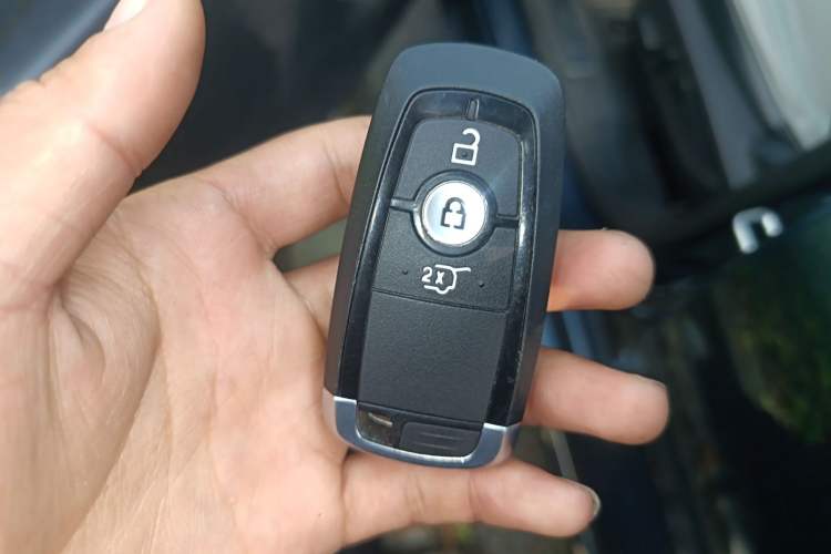 Used Ford Escape 2020 EcoBoost 245 Four-Wheel Drive Luxury Edition
