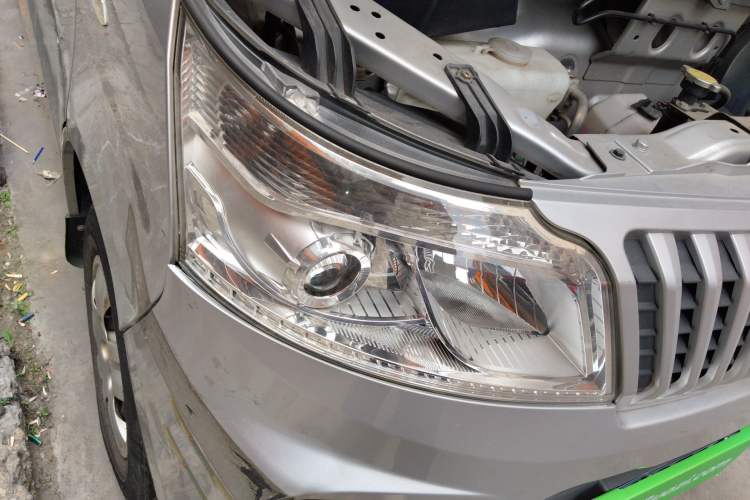 Used CHANGAN KAICHENG Ruixing M60 2020 1.5L Standard Version China VI 6-Seater DAM15KR Right Front Headlight