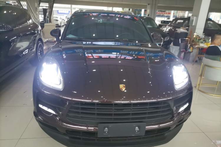 Used Porsche Macan 2018 Macan 2.0T Front