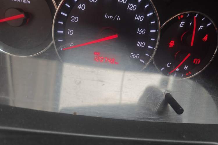 Used CHANGAN Alsvin V3 2012 1.3L Manual Comfort Version China IV Standard
