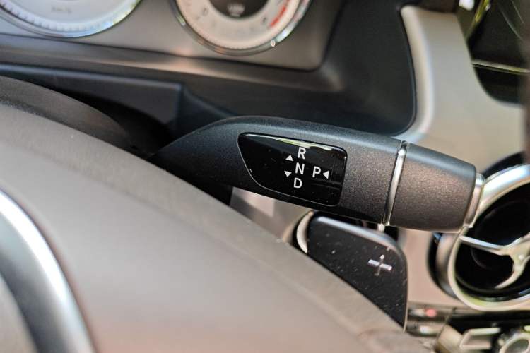 Used Mercedes-Benz GLK-Class 2014 GLK 260 4MATIC Dynamic Model
