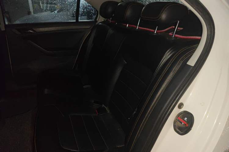 Used Volkswagen Jetta 2017 1.4L Manual Fashion Edition