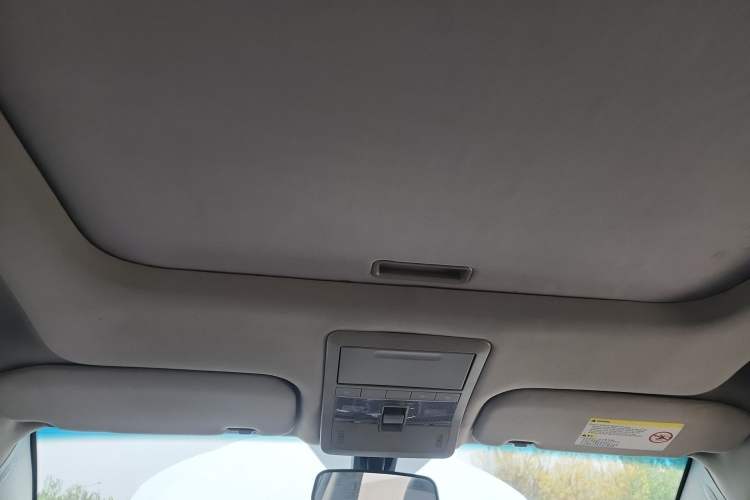 Used Chevrolet Captiva 2014 2.4L 4x4 Flagship Edition 7 Seats Headliner