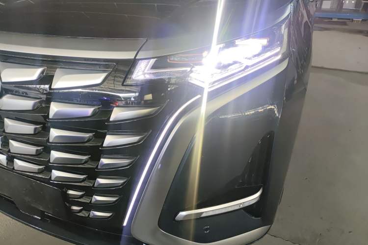 Used Denza D9 2024 DM-i 980 Four-Wheel Drive Prestige Model