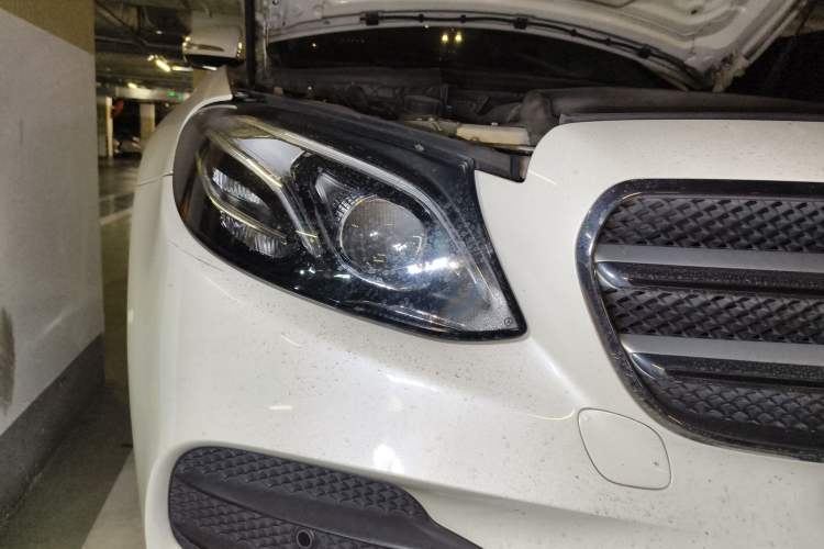 Used Mercedes-Benz E-Class 2017 E 300 L Sporty and Stylish Model Right Front Headlight