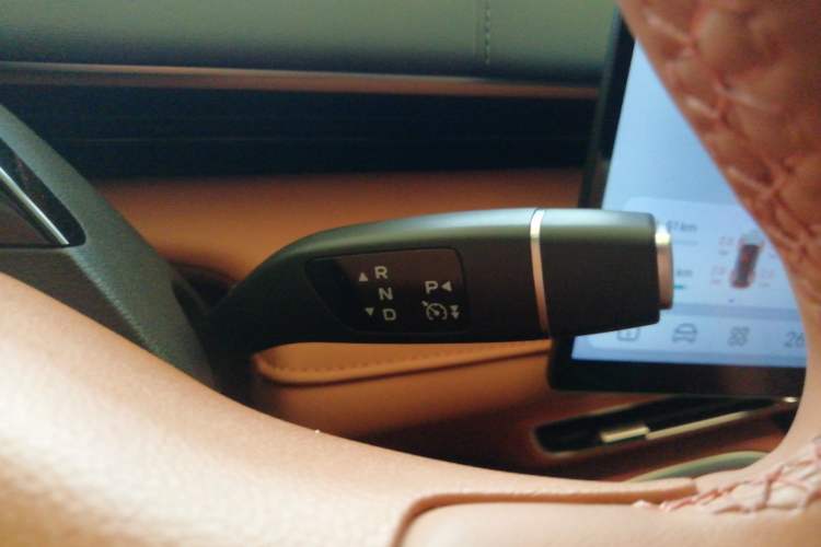 Used Deepal S07 2024 215Max Qiankun Intelligent Driving ADS SE Range-Extended Version
