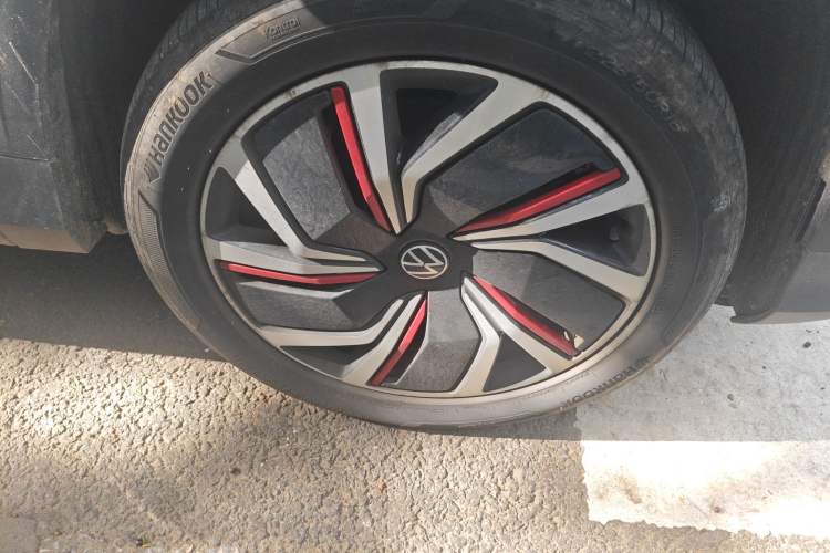 Used Volkswagen Tharu 2024 300TSI Two-Wheel-Drive Moon Luxury Edition