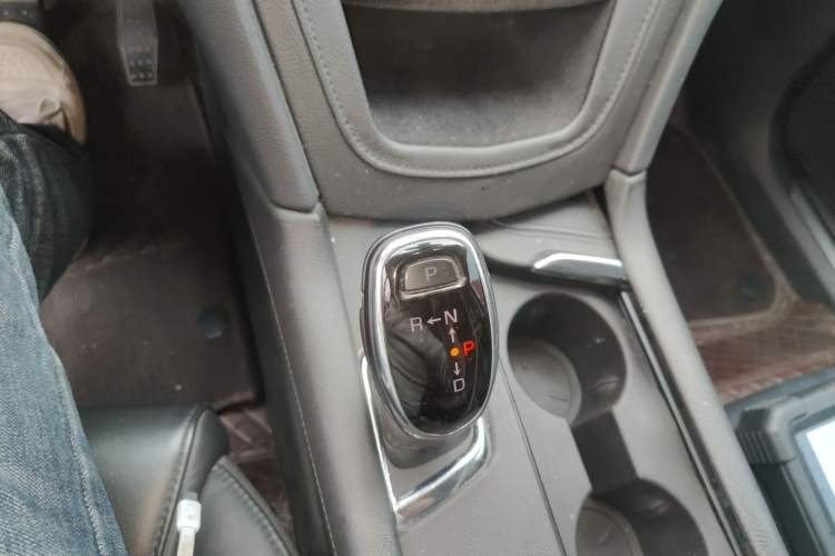 Used Cadillac XT5 2018 25T Luxury Model Gear Lever