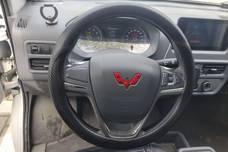 Used Wuling Yangguang 2024 300km Comfort Version with Sealed Windows 60kW

