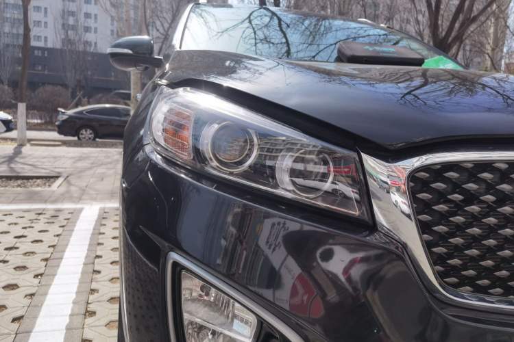 Used Kia Sorento 2015 Sorento L 2.0T Gasoline 4WD Elite Edition 7 Seats China V Emission Standard
