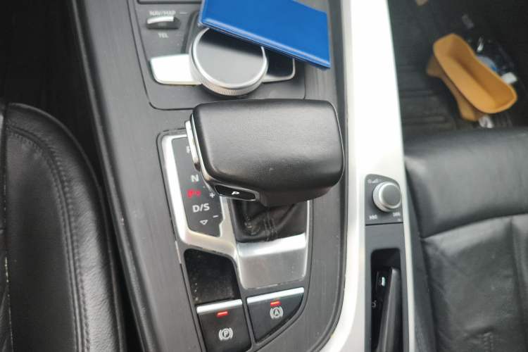 Used Audi A4L 2018 30th Anniversary Edition 40 TFSI Fashion Model