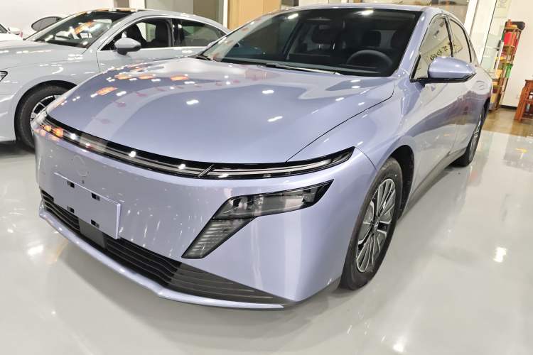 Used Nissan N6 2026 Model 180 Max