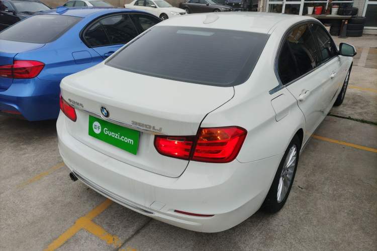 Used BMW 3 Series 2014 320Li Luxury Design Package
