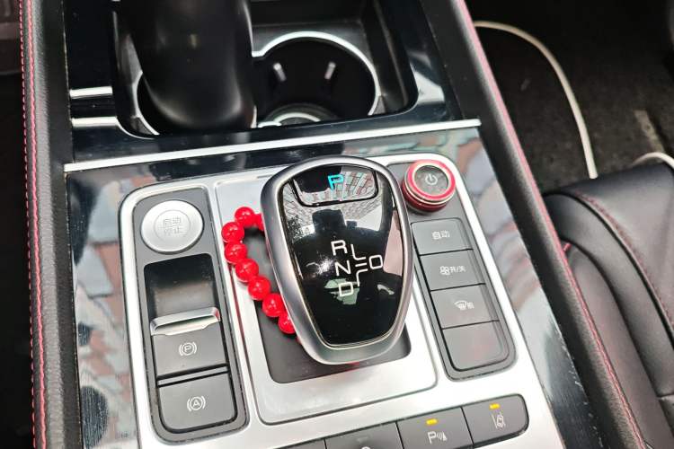 Used BYD Tang New Energy 2018 DM 2.0T All-Wheel Drive Smart Connect Advanced Model 7 Seats China V Emission Standard