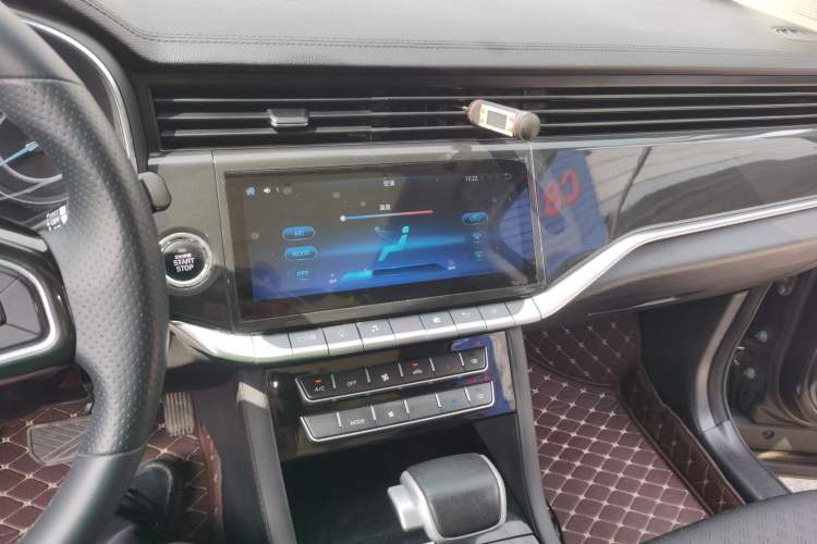 Used Sinotruk VGV U70 2020 1.5T Automatic Smart Enjoyment Elite Navigation Version 7 Seats Audio And AC Panel