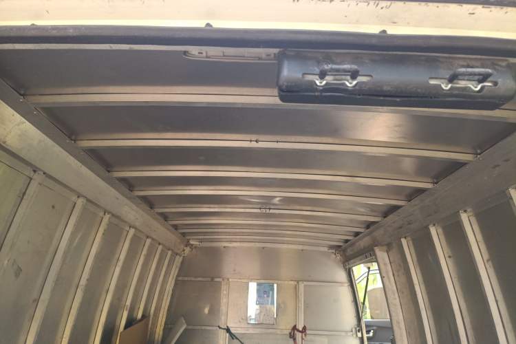 Used New Gonow Aoteng 2022 Pure Electric Van 41.93 kWh Hengtian Guoxuan Headliner