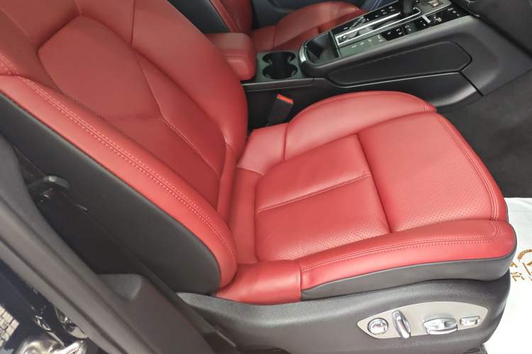 Used Porsche Macan 2023 Macan 2.0T