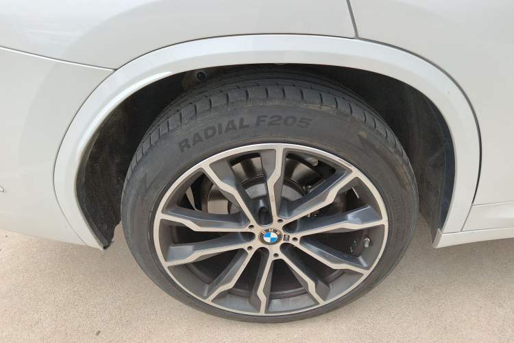 Used BMW X3 2023 Restyled xDrive30i Leading Edition M Night Sky Package Right Rear Wheel Hub