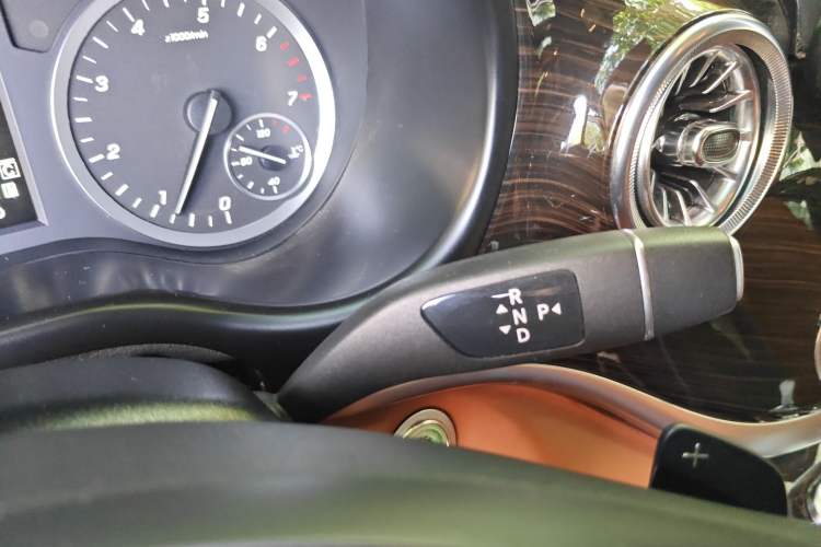 Used Mercedes-Benz Vito 2021 2.0T Business Version 7 Seats