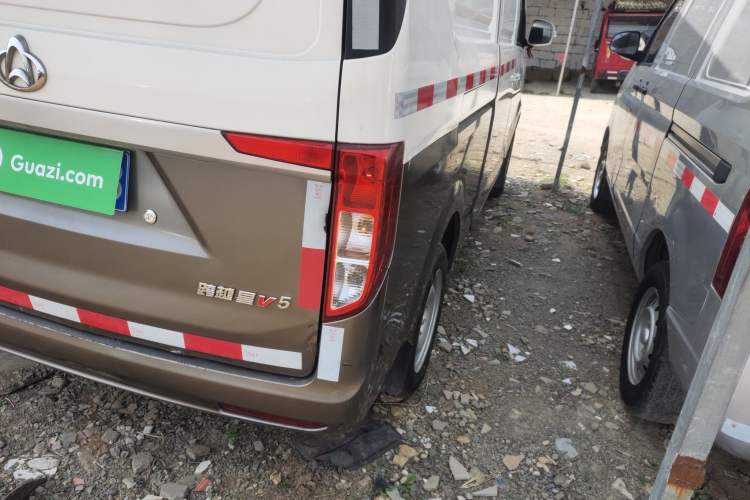 Used CHANGAN KUAYUE Xing V5 2021 1.5L Jinbao Edition Comfort Version JL473QH Exterior 3