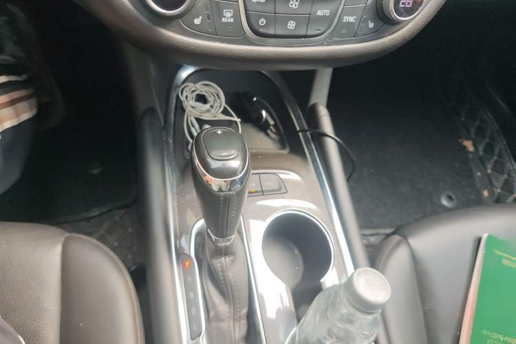 Used Chevrolet Malibu XL 2018 530T Automatic RuiChi Edition Gear Lever