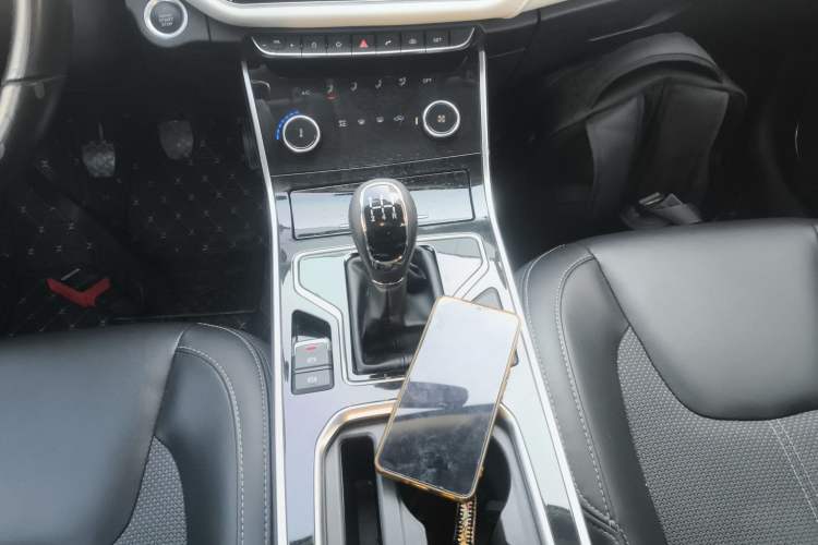 Used Chery Arrizo GX 2019 1.5T Manual New Dynamic Color Version China VI Standard
