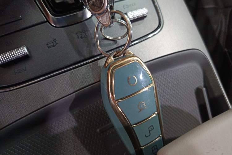 Used BYD Tang New Energy 2024 DM-p Champion Edition 215KM Four-Wheel Drive Deluxe Model Vehicle Key