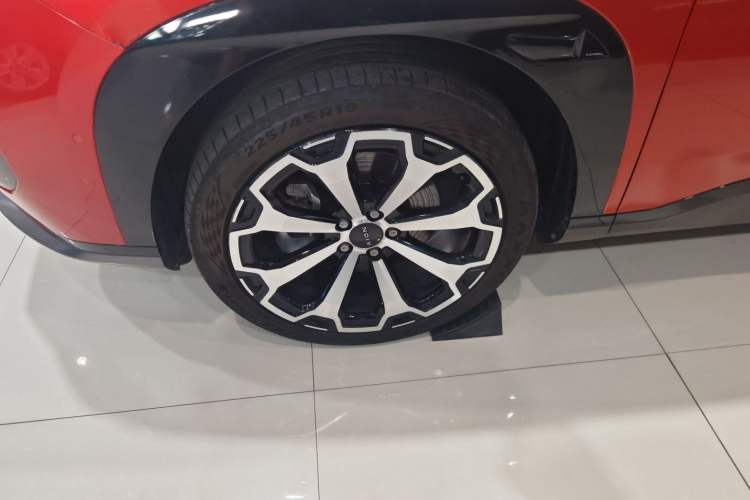 Used AION V 2024 Aion Tyrannosaurus 650 LiDAR Edition
