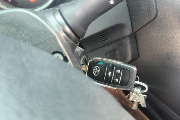 Used Toyota Reiz 2012 2.5V Fengdu Elite Stylish Edition