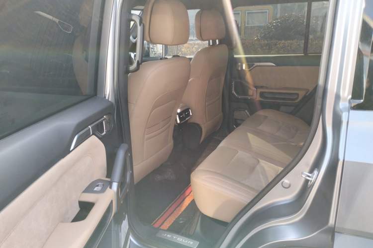 Used JETOUR Traveler 2023 2.0T All-Wheel Drive CrossPRO+ Left Rear Seat