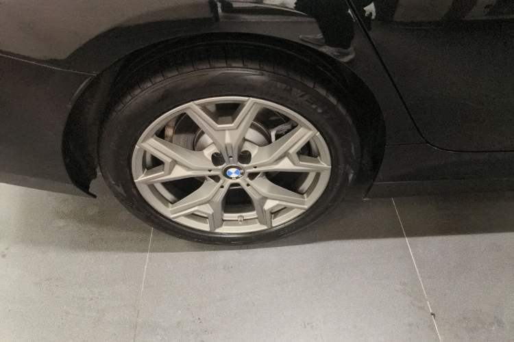 Used BMW i3 2024 eDrive 35 L Right Rear Wheel Hub